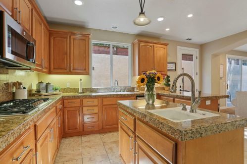 1238 River Pointe Dr, Lodi CA  95240-0564 exterior