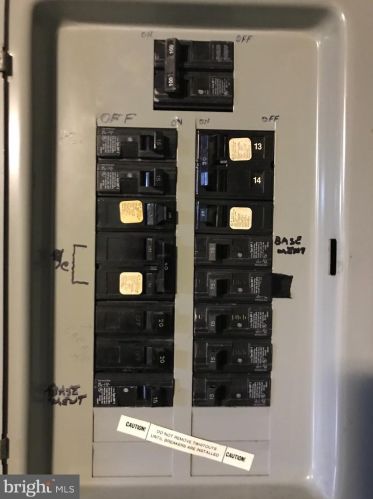 310 Maple Ave, Southampton PA  18966-3236 exterior