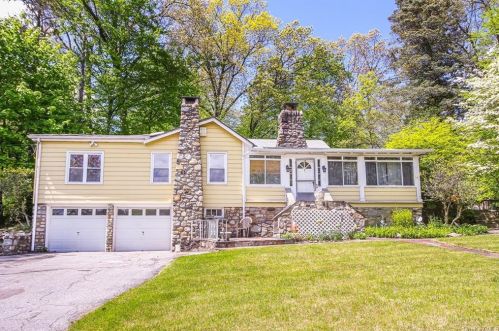 1708 Parmly Rd, Mohegan Lake, NY 10547-1647