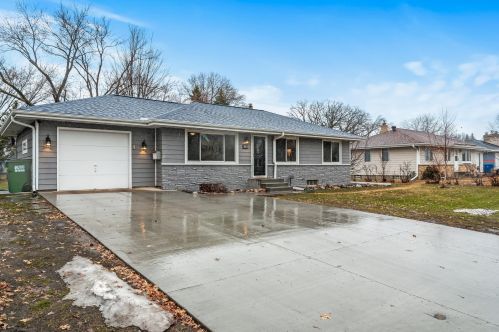 861 Moore Lake Dr, Minneapolis, MN 55432-5063