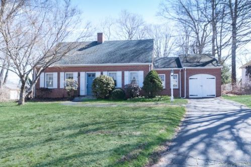 369 Main St, East Berlin, CT 06023-2651