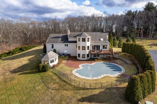 90 Belltown Rd, South Glastonbury, CT 06073-3400