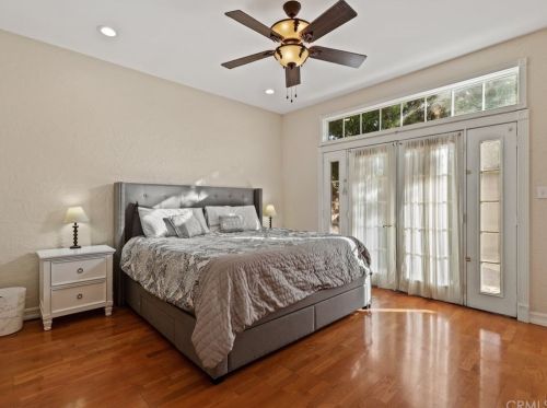 7356 Leescott Ave, Van Nuys CA  91406-2629 exterior