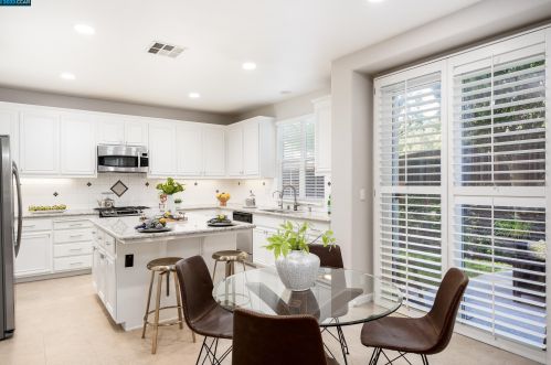 8157 Briar Oaks Dr, San Ramon, CA 94582-5256