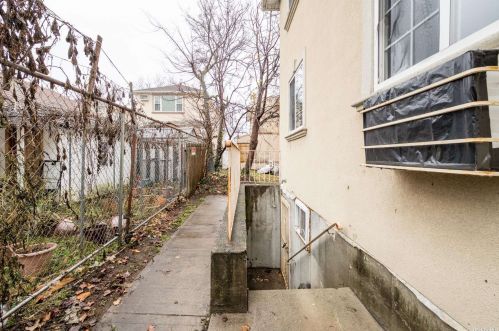 109-36 155th St, Jamaica, NY 11433-1921