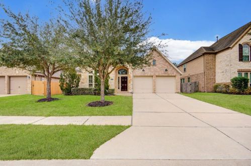 2323 Lost Bridge Ln, Pearland TX  77584-1892 exterior