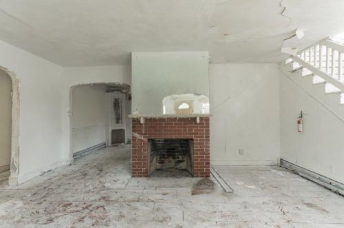6 Reservoir Ave, Providence RI  02907-3430 exterior