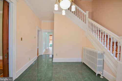 404 Church St, Charles Town WV  25414-1312 exterior