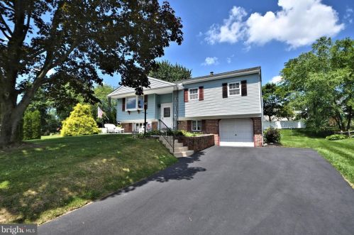 537 Lexington Ln, Norristown, PA 19403-1206