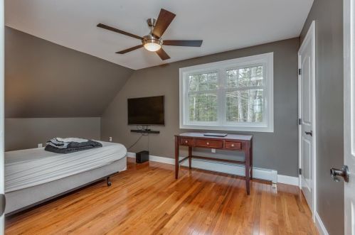 875 Valley Rd, Washington NH  03280-3122 exterior