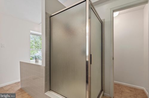 1426 Cellar Crk Way, Herndon VA  20170-2805 exterior