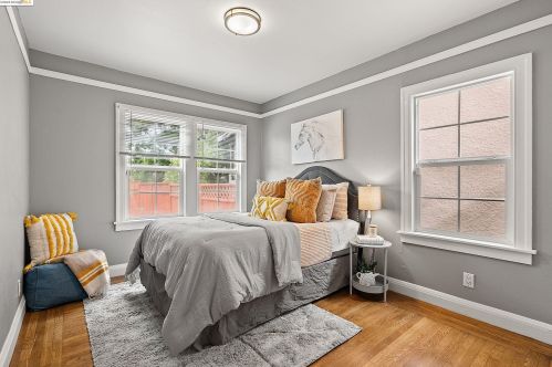 2525 Church St, Oakland CA  94605-2045 exterior