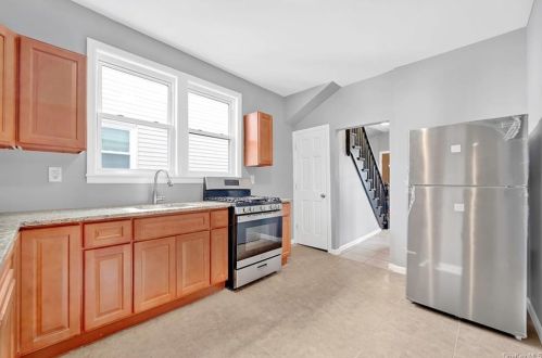 140 13 Ave, Mount Vernon NY  10550-2818 exterior