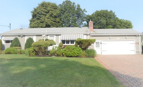 87 Fatima Dr, Fall River, MA 02726-3329