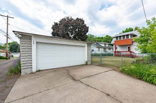 1428 Breda Ave, Saint Paul MN  55108-2605 exterior