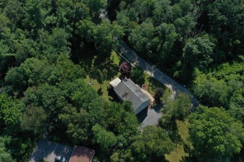 34 Tower Hill Rd, Cumberland RI  02864-1524 exterior