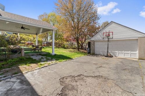 47 Mount Morris Ave, White Plains NY  10604-2228 exterior