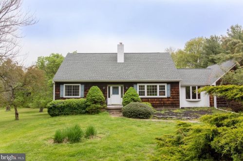 26 Saddle Shop Rd, East Amwell Township, NJ 08551-1510