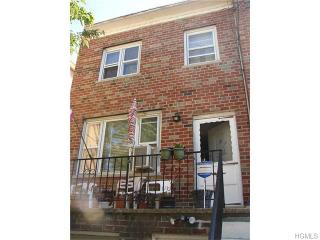1022 Wilcox Ave, Bronx, NY 10465-1527