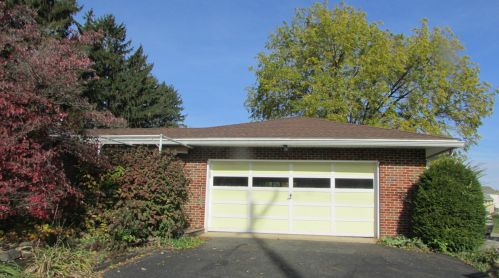 3030 Alkire Rd, Darbydale, OH 43123-1002