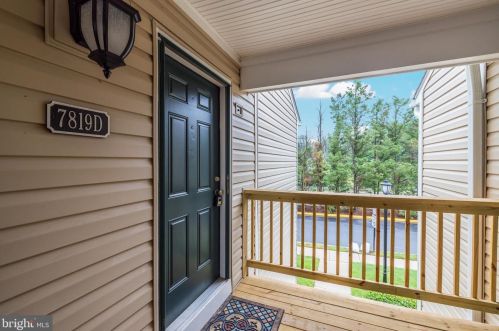 7819 Harrowgate Cir, Springfield VA  22152-3818 exterior