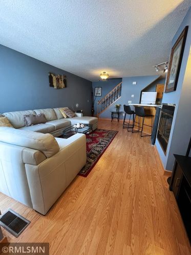 13400 60th Pl, Minneapolis, MN 55446-3558