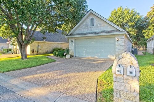 129 Melissa Ct, Georgetown TX  78628-2769 exterior