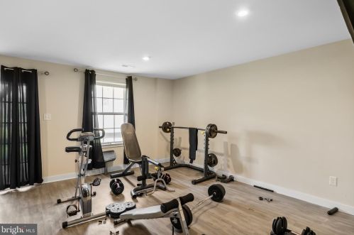 119 Nathan Dr, Riverton NJ  08077 exterior