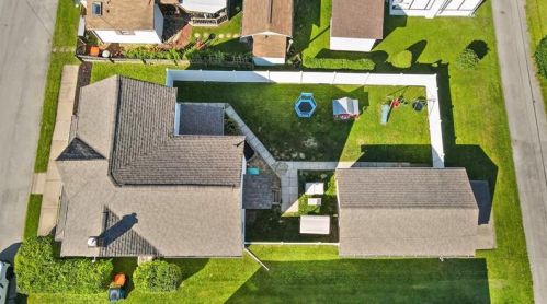 27 Oak St, Latrobe, PA 15650-1466
