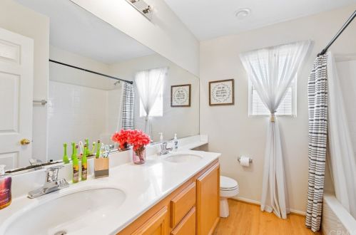 12607 Orangeblossom Ln, Riverside CA  92503-7059 exterior