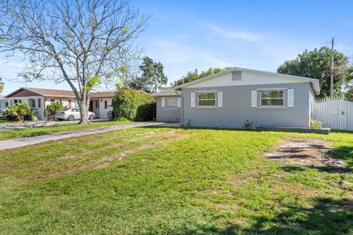 522 Caroline Ave, West Palm Beach, FL 33413-1223