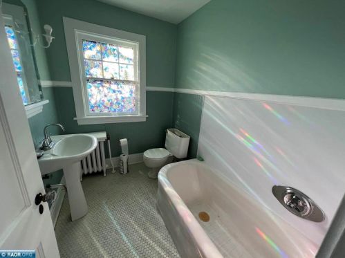 2109 4th Ave, Hibbing MN  55746-1517 exterior