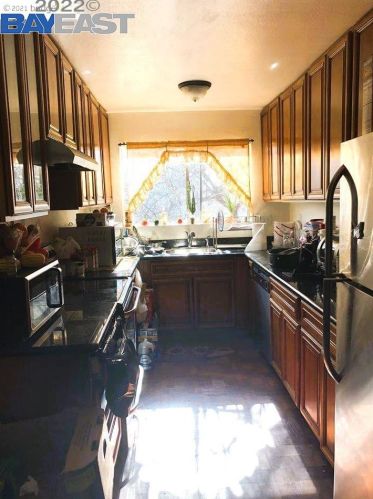 3077 Birdsall Ave, Oakland CA 94619-3358 exterior