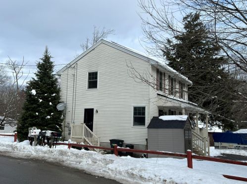 1 Ash St, Northwood NH  03261-3906 exterior