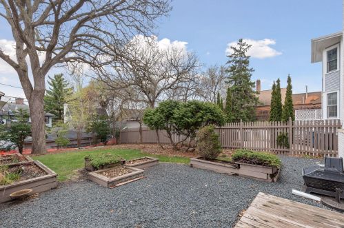 2007 Franklin Ave, Minneapolis MN 55414-3616 exterior