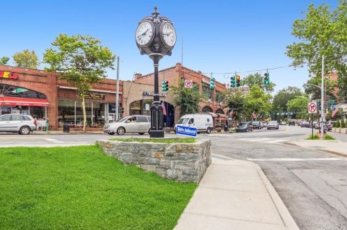 119 Hartsdale Ave, Hartsdale NY  10530-3202 exterior