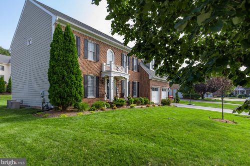 4612 Ryecliff Ct, Woodbridge, VA 22192-5525