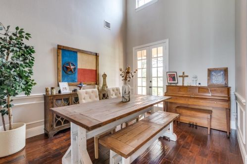 2000 Warwick Crescent Ct, Argyle TX  76226-1525 exterior