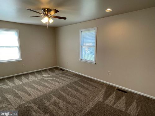 1567 Potter Dr, Pottstown PA 19464-2978 exterior