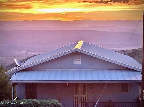 40 Rich St, Jerome, AZ 86331-9000