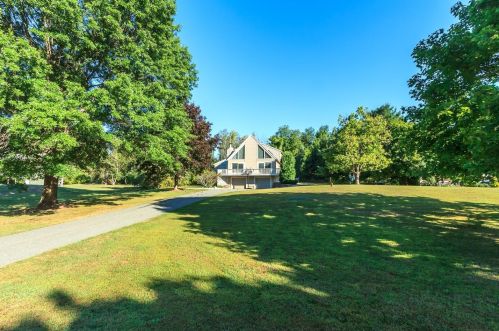 40 Beverly Dr, Hampstead, NH 03841-2080
