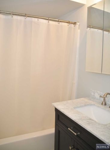 5323 Richmond Rd, West Milford Lakes NJ  07480-1924 exterior