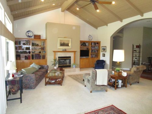 935 Union Rd, Hollister CA  95023-9117 exterior