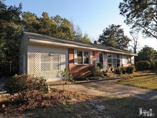 914 Midland Dr, Wilmington, NC 28412-6518