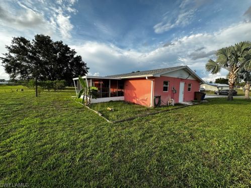 1535 Medford Pl, Lehigh Acres FL  33936-5945 exterior