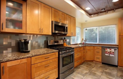 206 Wisteria Ct, Santa Maria CA  93455-3417 exterior