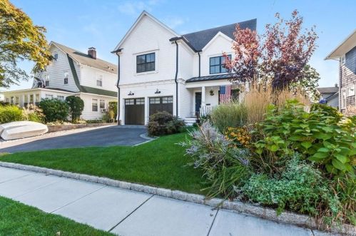 134 Gregory Blvd, Norwalk, CT 06855-2514