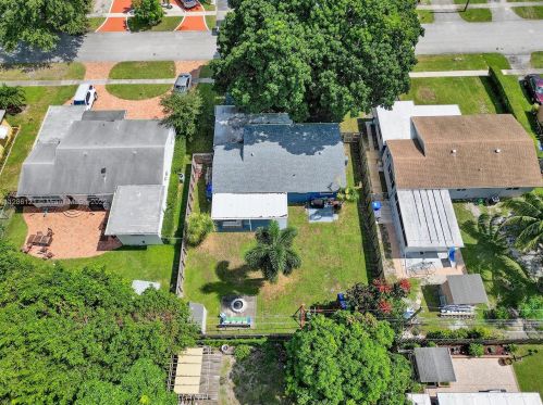 2340 58th Ter, Hollywood, FL 33021-3224