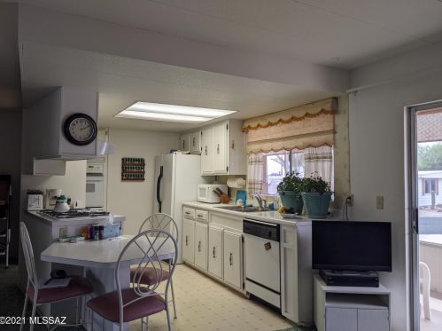 6002 Lazy S St, Tucson, AZ 85713-4361