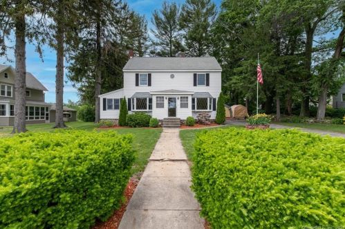 1109 Meriden Rd, Waterbury, CT 06705-3141